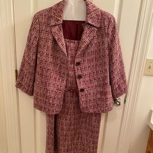 Ann Taylor Dress Suit - Sz 18